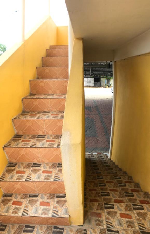 Rumah Hentian Ayah Kampung Kuala Besut Exteriör bild