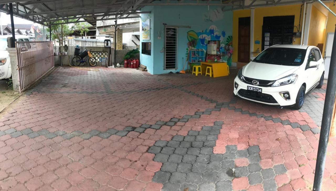 Rumah Hentian Ayah Kampung Kuala Besut Exteriör bild