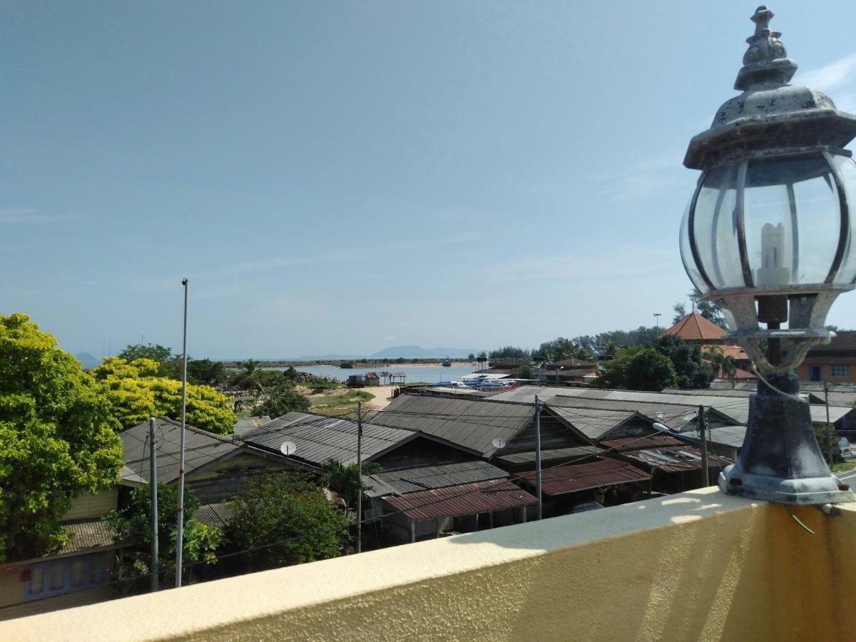 Rumah Hentian Ayah Kampung Kuala Besut Exteriör bild