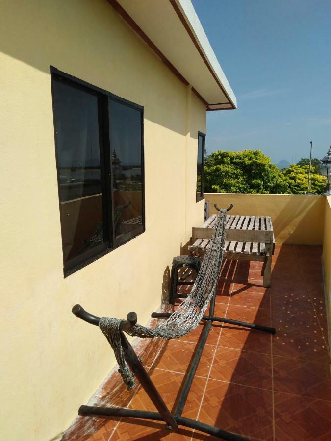 Rumah Hentian Ayah Kampung Kuala Besut Exteriör bild